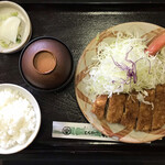 とんかつ 竹亭 谷山店 - 上とんかつ定食、こんな感じ。