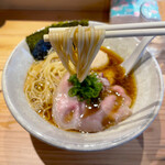 地鶏中華そば ねぎしか - 三河屋製麺製の細麺