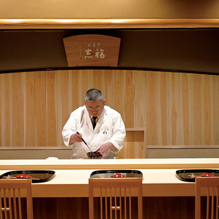 福士卓義氏：京都の有名料亭で研鑽を積み、料理長も務めた店主