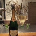 イル アオヤマ - ○グラスシャンパーニュ