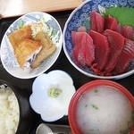 愛南 市場食堂 - びやびやカツオ刺身定食（¥1300）