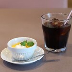 西神飯店 - マンゴープリン＆アイスコーヒー
