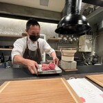 中津をにく - 目の前で焼いてくれる