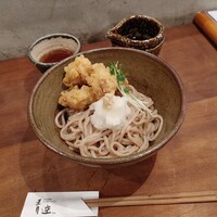 自家製粉石臼挽きうどん 青空blue 本店 - 麺は自家製粉粗挽き麺です