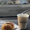Key'S Cafe - ホットコーヒー（パンはジョジョパンで買ったさつまいもあんぱん）