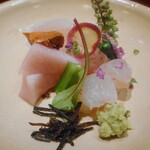 青蓮院門跡前 月おか - 造り