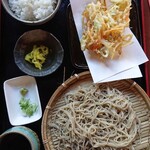 創作旬彩 じげん - 定食A かき揚げ冷たいお蕎麦と白ご飯等。1000円。