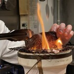 中津をにく - ゆっくり火をいれる