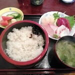 Kamajin - 刺身定食