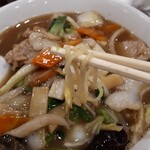 金沢飯店 - 独特な食感の麺