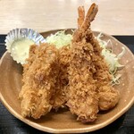 かつや - 秋の海鮮フライ定食、カキフライ一個追加