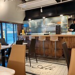 Beer Dining & Cafe Terrace ALE - 店内