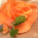 Traum - スモークサーモン。バラの形になってました♪