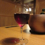 Keiun - プランに付くワンドリンクは、グラスワイン[赤] 葡萄神話ベリゴのグラスを