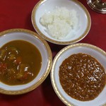 Okurakafeandoresutorammedhiko - 野菜カレーとキーマカレー