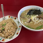 大衆中華 宝来 - ラーメンセット（味噌）950円