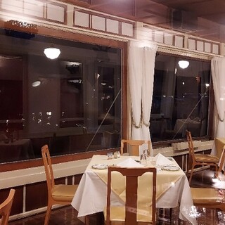 メインダイニングルーム_2