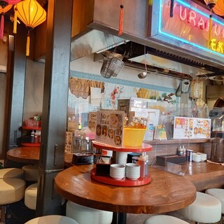 有楽町GYOZA待合室_2