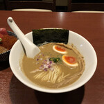 酒肴場 屯 - 濃厚煮干しそば¥900