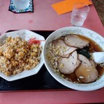慶華楼 - 今日のランチ(チャーシュー麺&チャーハンセット) 750円