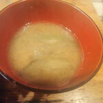 Katei No Aji Kuria - お味噌汁は玉ねぎとあぶらげなので、決してねこさんにあげてはいけミャい