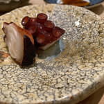 鮨 まつうら - タコの食感をしっかり残し、あっさりと　噛めば噛むほどじゅわじゅわうまうま