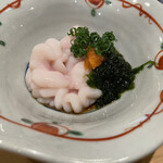 鮨 まつうら - 漂白されていない腹出しの白子、透き通った質感そのままのクリアな味わい