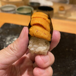 鮨 まつうら - こちらも値段爆発中の雲丹　持続可能な形態になってくれることを切に望みます