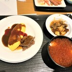 函館国際ホテル - 211030土　北海道　函館国際ホテル　オムレツ＆ステーキ、麻婆、いくら丼