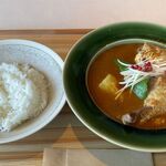 久慈カリー - チキンベジタブルカレー（1,050円）