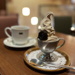 ミカド珈琲店 - モカソフト(カップ)@税込500円