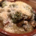 ミニヨンTOKYO - エスカルゴとマッシュルームのブルゴーニュ風