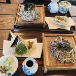 そば処 薬師 - 奥が夫用の大盛