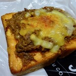 BOULANGERIE PANJA - ピリ辛イベリコ豚のプルドポークとオーロラベシャメル