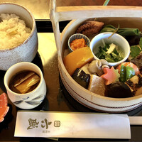 六盛 - 手おけ弁当3300円