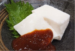 h Amamiooshima Ryouri Kame - 自家製ピーナッツ豆腐　これは食べて帰ってください。