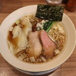 麺処 ほん田 - もち姫の手揉み中華蕎麦1300円＋ワンタン200円