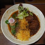 SPICY CURRY 魯珈 - 限定カレーのROKA風★欧風豚スペアリブのカレーとトリプル鶏出汁カレー～鶏ックor鶏ィート～の２種カレー＋スパイス福神漬け