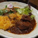 SPICY CURRY 魯珈 - 限定カレーのROKA風★欧風豚スペアリブのカレーとトリプル鶏出汁カレー～鶏ックor鶏ィート～の２種カレー＋スパイス福神漬け