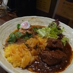 SPICY CURRY 魯珈 - 限定カレーのROKA風★欧風豚スペアリブのカレーとトリプル鶏出汁カレー～鶏ックor鶏ィート～の２種カレー＋スパイス福神漬け
