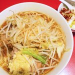 ラーメン二郎 - ラーメン半分＋ニンニク多め＋白ネギ