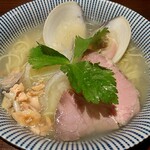 旬菜麺屋 雅流 - 本日の魚介そば「蛤×秋鮭」980円