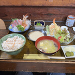 かみ山 - お刺身定食780円