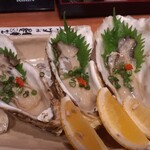 築地 山加 - 赤崎の生がき 990円