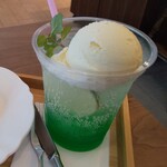 Farinamore dolce - 大人のクリームソーダ  462円