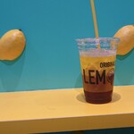 レモネード バイ レモニカ - ぶどうのレモネード、背景を可愛く