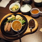 グリル アラベル - ハンバーグ&和牛キーマカレー \1,680-