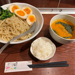 乃木坂ラーメン 東京食品 まる彦 - 