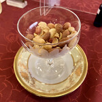 カフェ ラウンジ アンド バー アゼリア - ミックスナッツ
