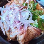 肉料理専門店　榮互 - 牛丼。1800円だよ